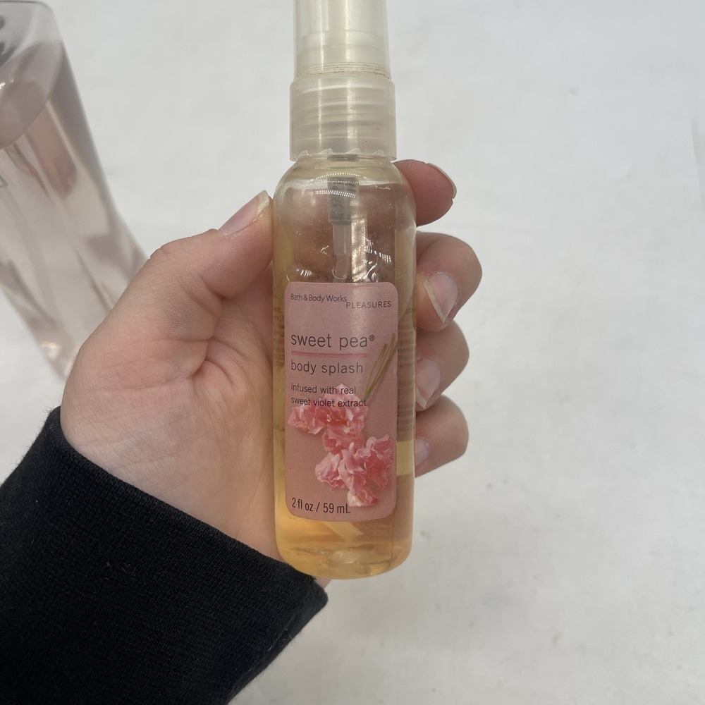 Bath and Body Works Sweet Pea Fine Fragrance Mist 8 fl oz And Travel Size NEW - Picture 4 of 7